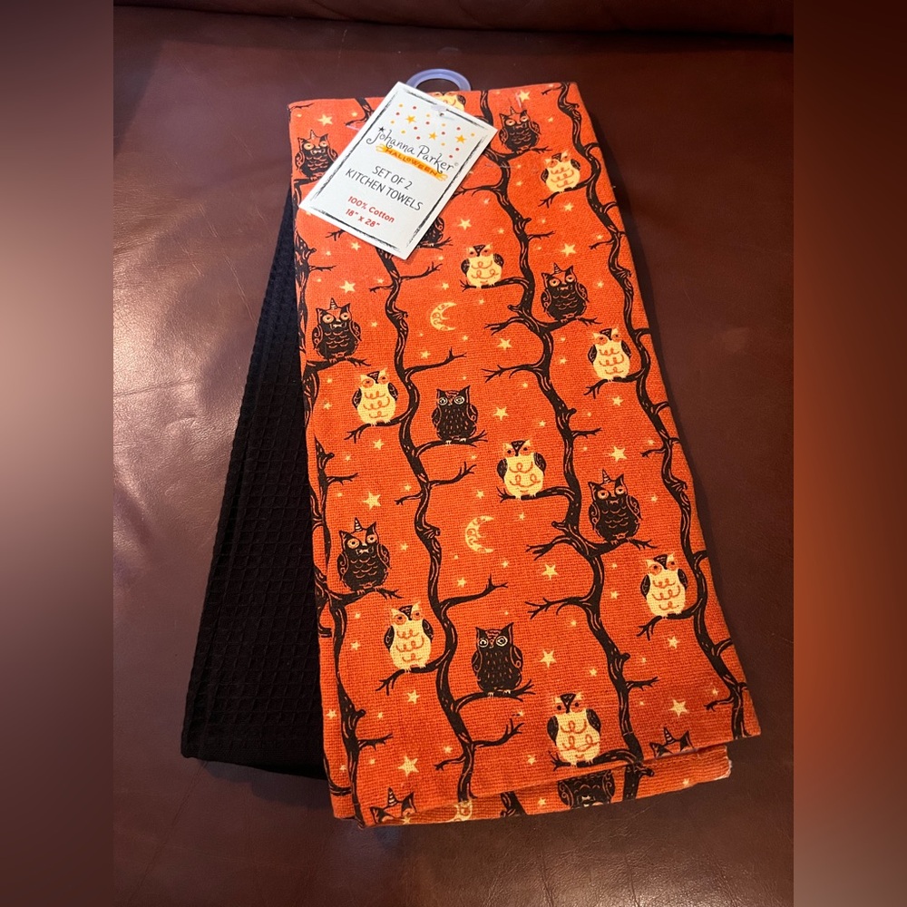 JOANNA PARKER Halloween Kitchen Towel Set Owls In Spooky Tree NWT 2pk